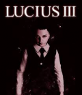 Lucius se dostal z psychiatrické léčebny, ve které se odehrával druhý díl Lucius II této trilogie. Lucius se vrací do Winter Hill, kde započal jeho život, a kde před 6 […]